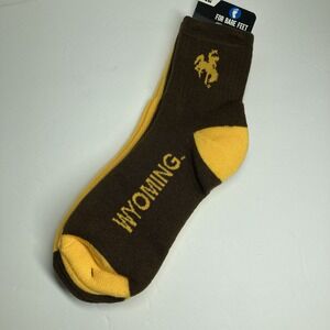University of Wyoming College Football Quarter Socks Adult Large -‎ 2 Pair Brown